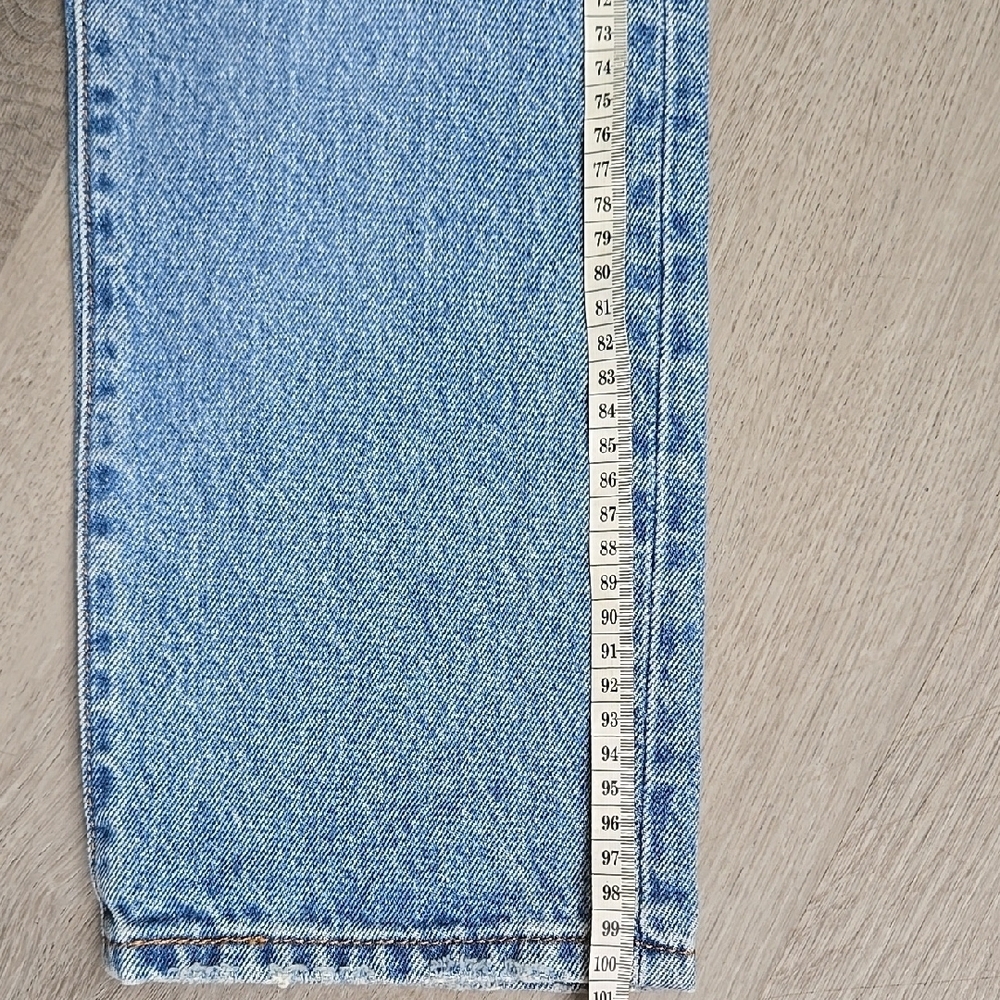 Levi's 501 Light Blue Straight Jeans - Picture 7 of 10